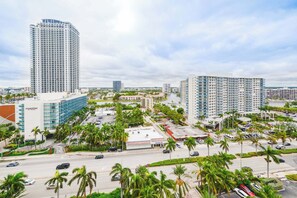 Apartment, Balcony, City View | Exterior - The tides (Hollywood)