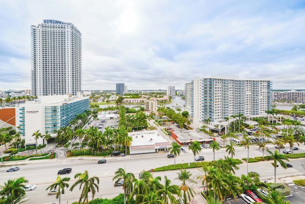 Apartment, Balcony, City View | Exterior - The tides (Hollywood)