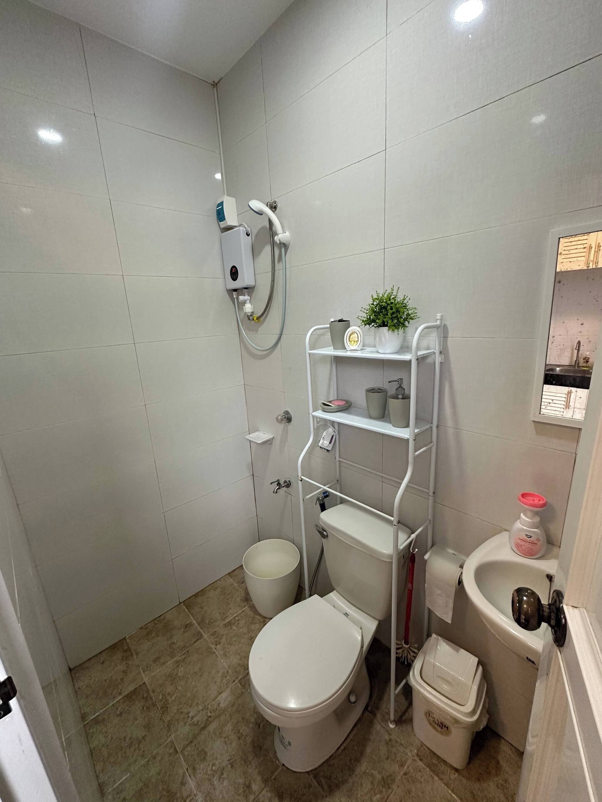 House, 1 Bedroom | Bathroom