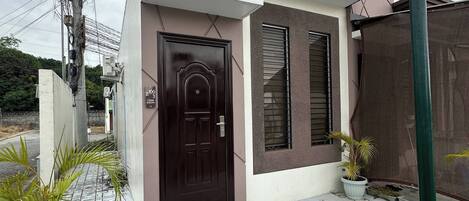 Perincian bahagian luar