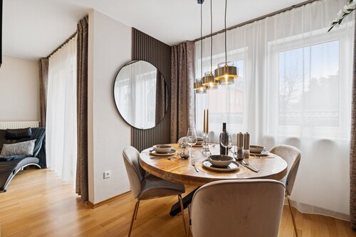 Luxuriöses Apartment I Voll ausgestattet I Uni fußläufig erreichbar