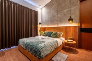 Desk, free WiFi - Solari Buddha Villa (Ubud)