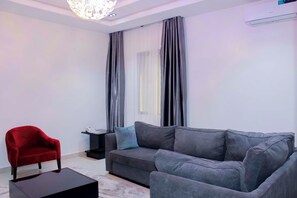 Living area - Chiben Leisure Resort & Hotel (Awka)