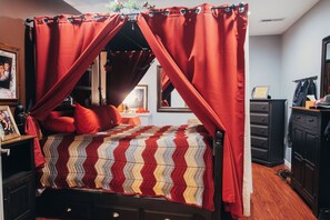 Silitysrauta/-lauta, Wi-Fi, vuodevaatteet