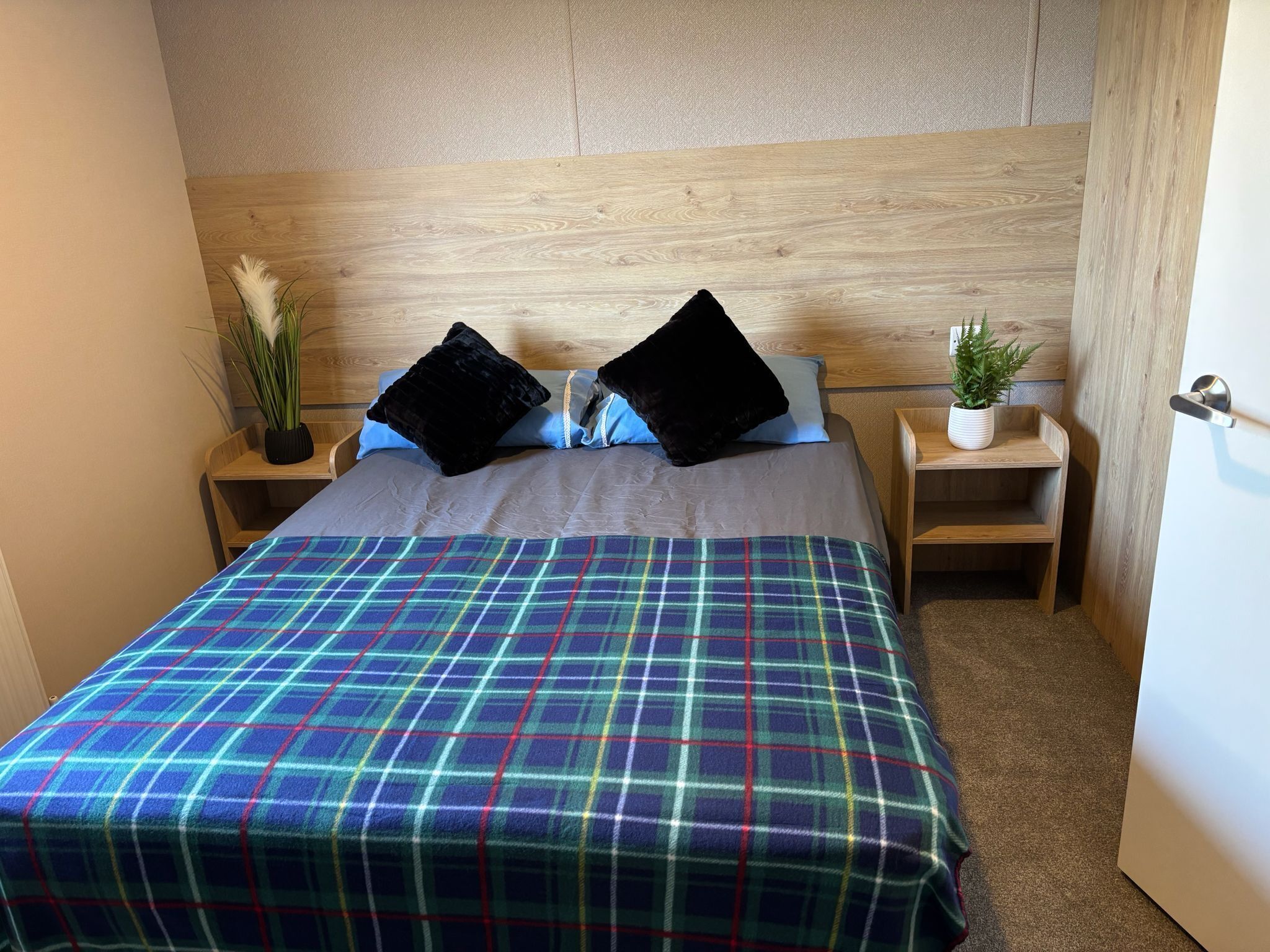 Strygejern/strygebræt, Wi-Fi, sengetøj