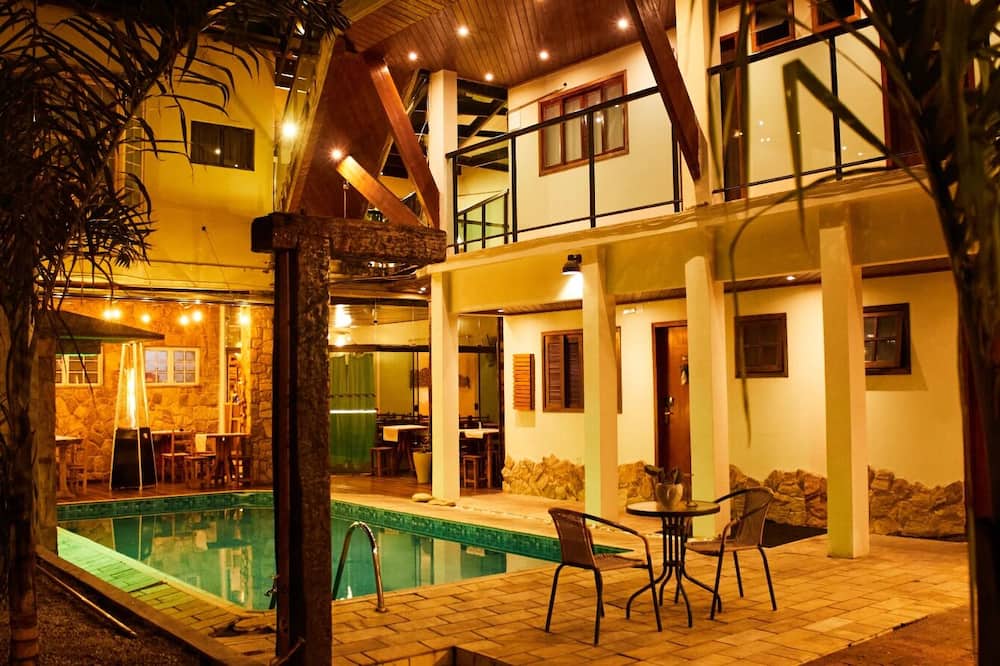 Rogai Hotel e Pousada