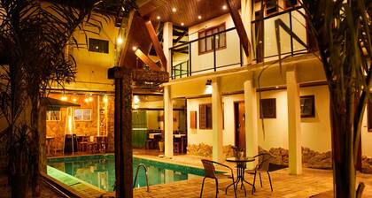 Rogai Hotel e Pousada