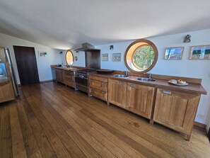 Private kitchen - Breathtaking views and absolute calm at the summit of Mont Saint Clair. (Sète)