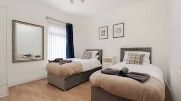 Iron/ironing board, free WiFi, bed sheets