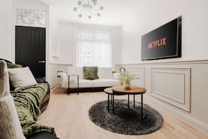 Smart TV - Anfield 3 Mins | Superfast WiFi | Washer | SofaBed (Liverpool)