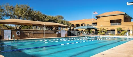 Piscine extérieure