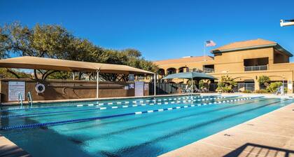 Peaceful Desert Hills Retreat – Furnished 2BR with Mountain Views & Patio