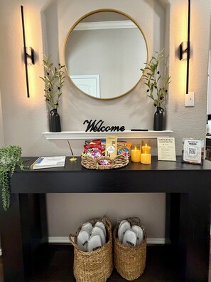Interior - Backyard Fire Pit + Designer Stay • Near Frisco & Wedding Venues (Aubrey)