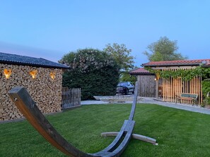 Property grounds - Holiday Home Plattenstein with Private Terrace, Garden, Sauna, Wi-Fi and BBQ (Kirchberg im Wald)