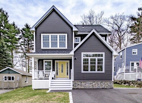 WARD'S COVE.   3-bedroom 2.5 bath