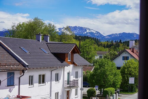 Studio Apartment 'Central and Nature Nearby' with Mountain View, Balcony and Wi-Fi