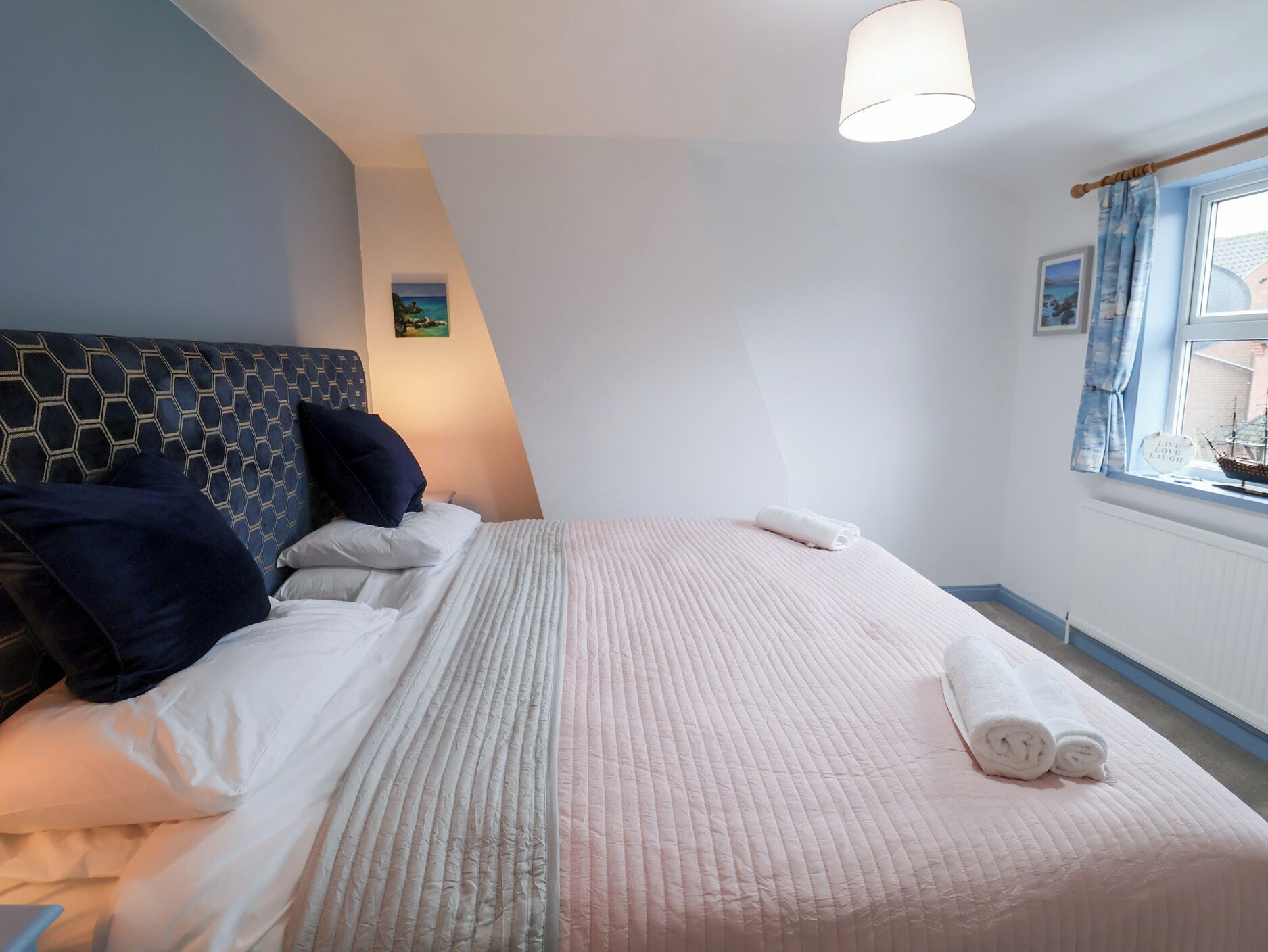 2 bedrooms, individually decorated, individually furnished, free WiFi