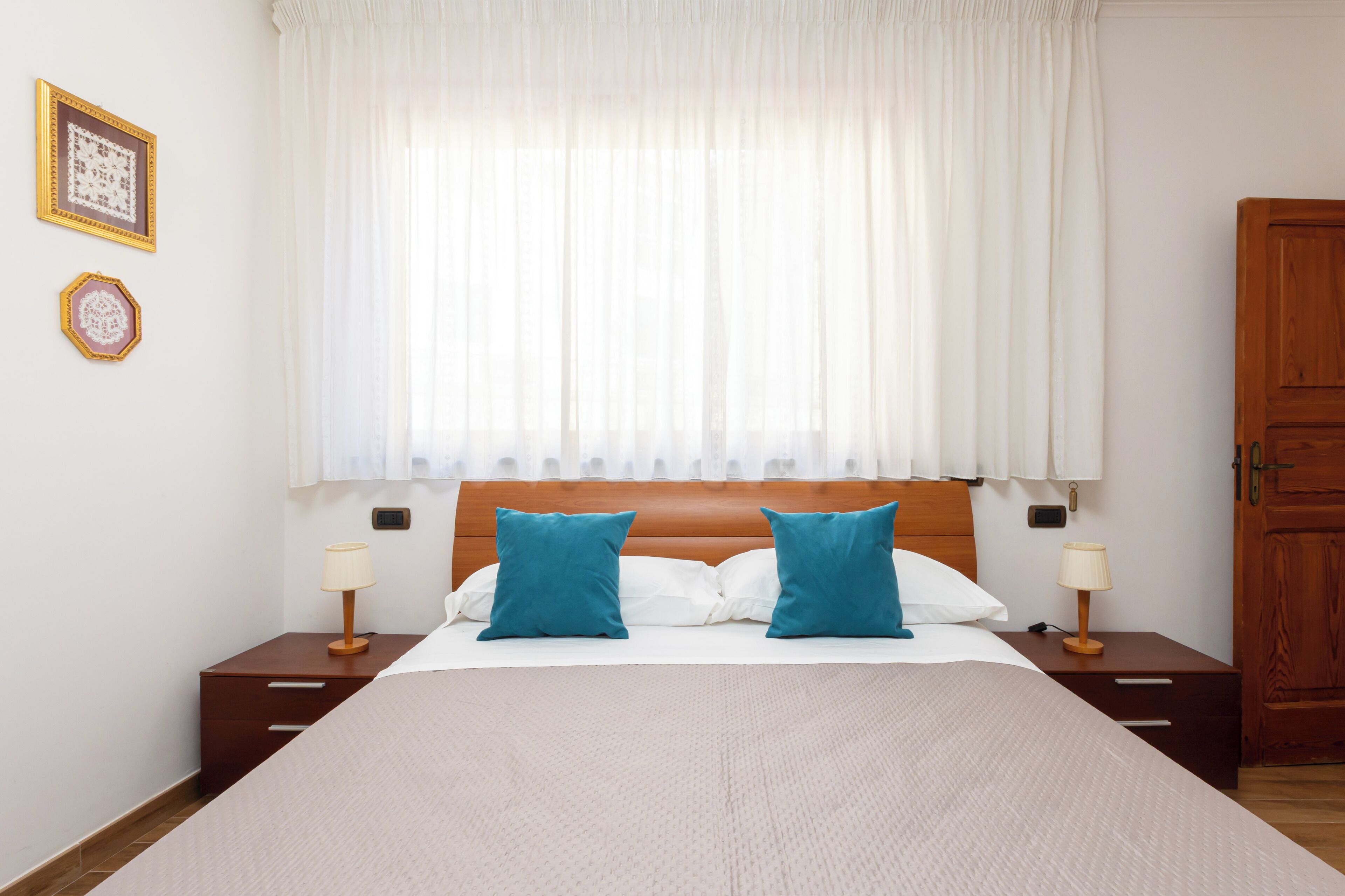 4 chambres, bureau, fer et planche à repasser, Wi-Fi gratuit