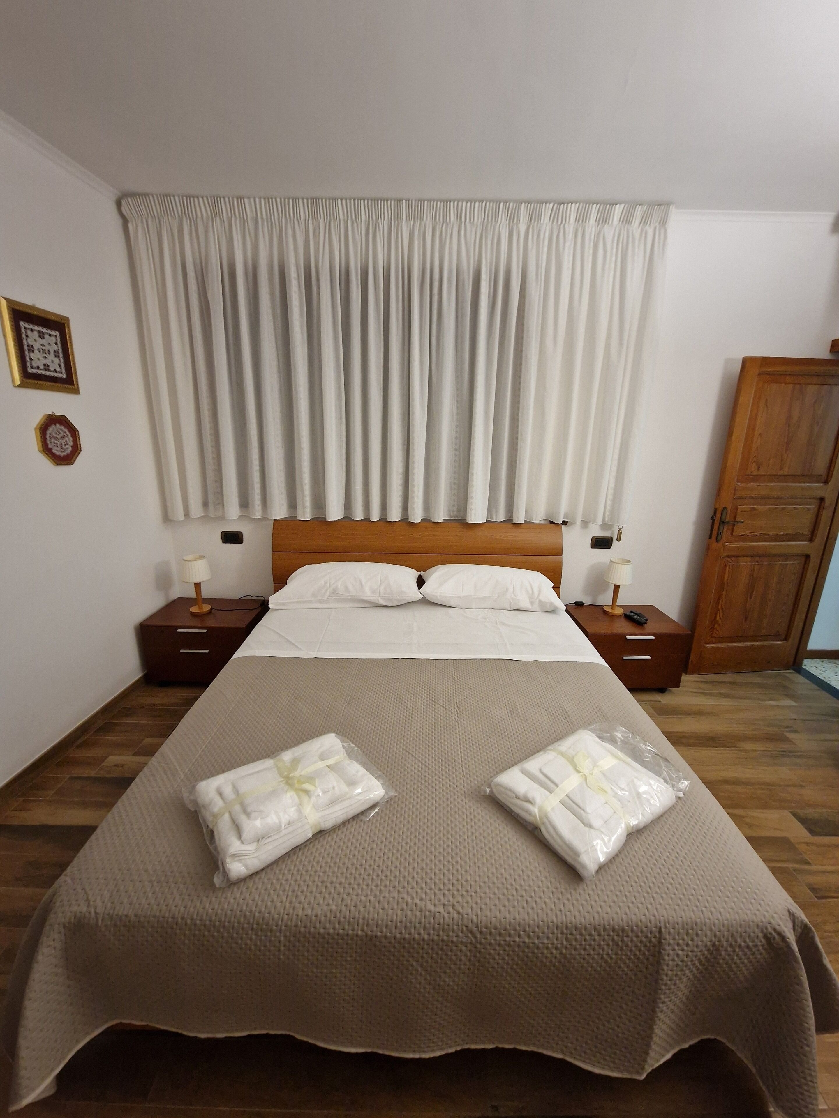 4 chambres, bureau, fer et planche à repasser, Wi-Fi gratuit