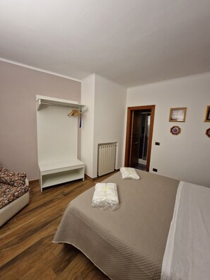 Room - Detached house for families and children with garden and a few minutes from the sea (Meta)