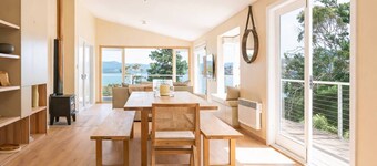 Graceys Beach House North facing Coastal Calm
