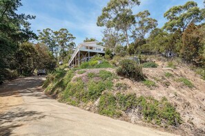 Exterior - Graceys Beach House North facing Coastal Calm (Dennes Point)