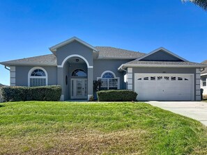 Exterior - Star Villa: Private Pool with 24/7 Support! (Davenport)