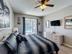 4 bedrooms, iron/ironing board, WiFi, bed sheets - Star Villa: Private Pool with 24/7 Support! (Davenport)