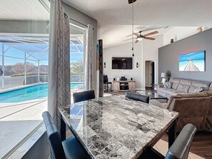 お食事