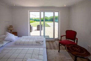 Room, 2 Bedrooms | 2 bedrooms - Room-apartman Louis A 102 (Tomášikovo)