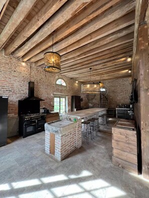 Dining - Vrbo Property (La Ferté-Saint-Aubin)