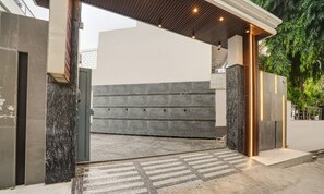 Entrada de la propiedad