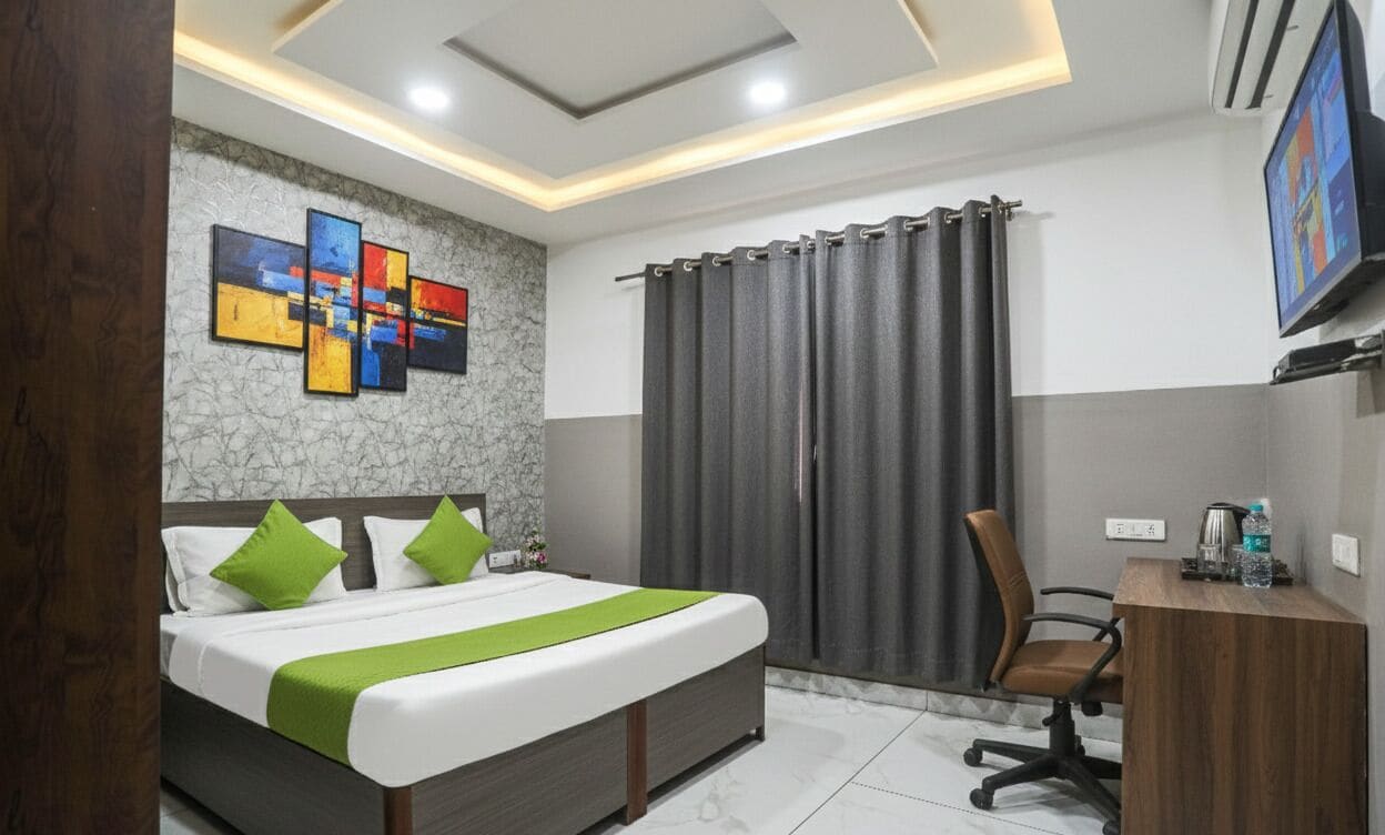 Habitación doble Deluxe | Caja de seguridad en la habitación y escritorio 