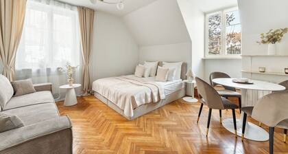 Old Town & Riverside Brzozowa Apartment by Downtown Apartments