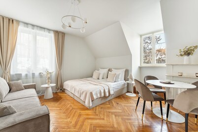 Old Town & Riverside Brzozowa Apartment by Downtown Apartments