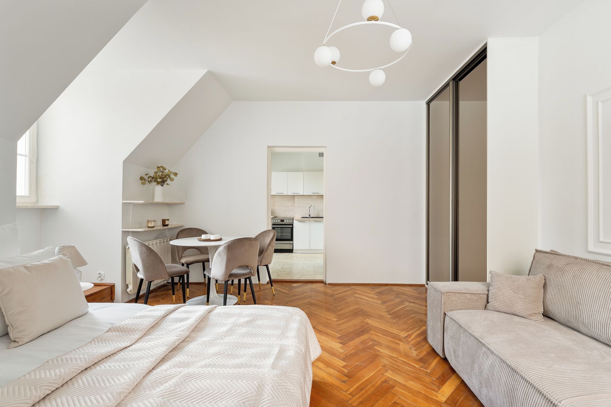 Comfort Studio Suite, 1 Double Bed with Sofa bed, Bathtub | Living area