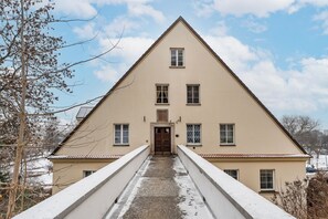 Front of property - Old Town & Riverside Brzozowa Apartment by Downtown Apartments (Warsaw)