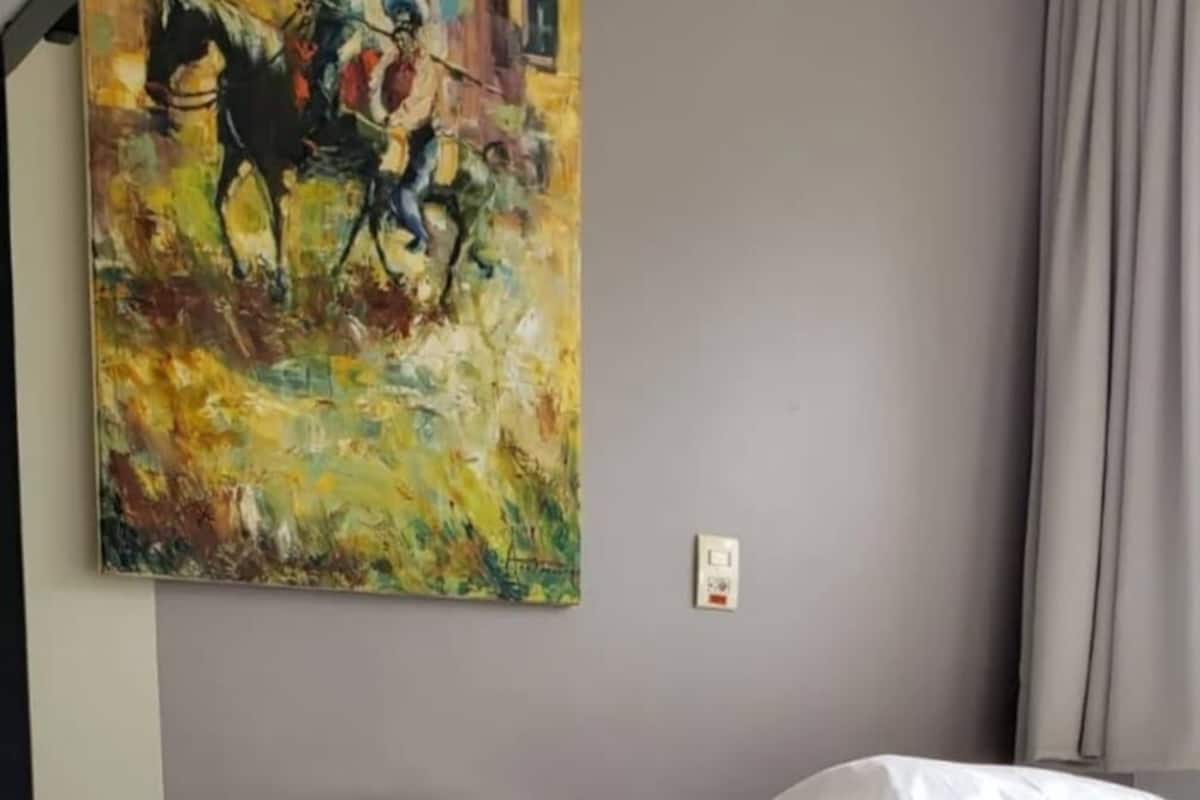 Rideaux occultants, fer et planche à repasser, Wi-Fi gratuit