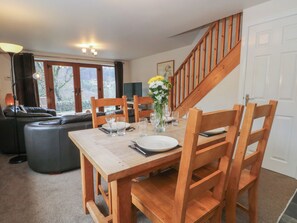 Dining - Victoria Wood View (Hebden Bridge)