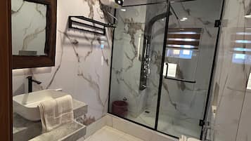 Chambre Simple Économique | Salle de bain