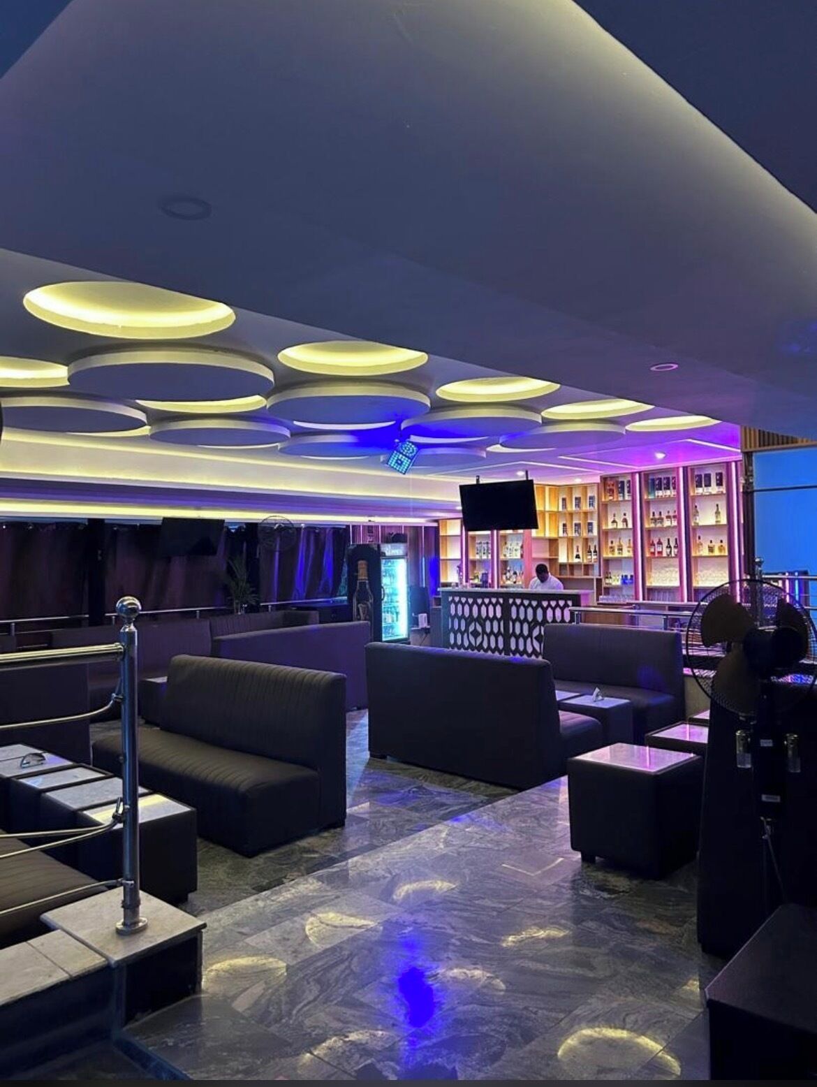 Economy Single Room | Bar (on property) | 20 bars/lounges