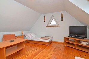 4 Schlafzimmer, Bügeleisen/Bügelbrett, kostenloses WLAN, Bettwäsche