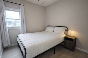 3 bedrooms, free WiFi, bed sheets