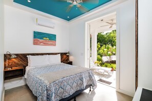 Iron/ironing board, WiFi, bed sheets - Vrbo Property (Potrero Beach, Tempate)