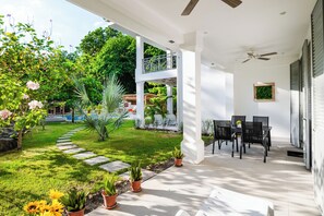 Outdoor dining - Vrbo Property (Potrero Beach, Tempate)