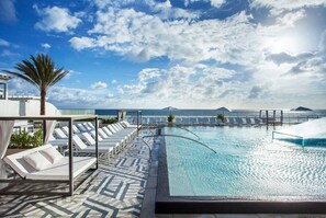 Pool - LUXURIOUS BEACHFRONT CONDO ON THE 18TH FLOOR WITH SPECTACULAR OCEAN VIEWS !!! (Fort Lauderdale)