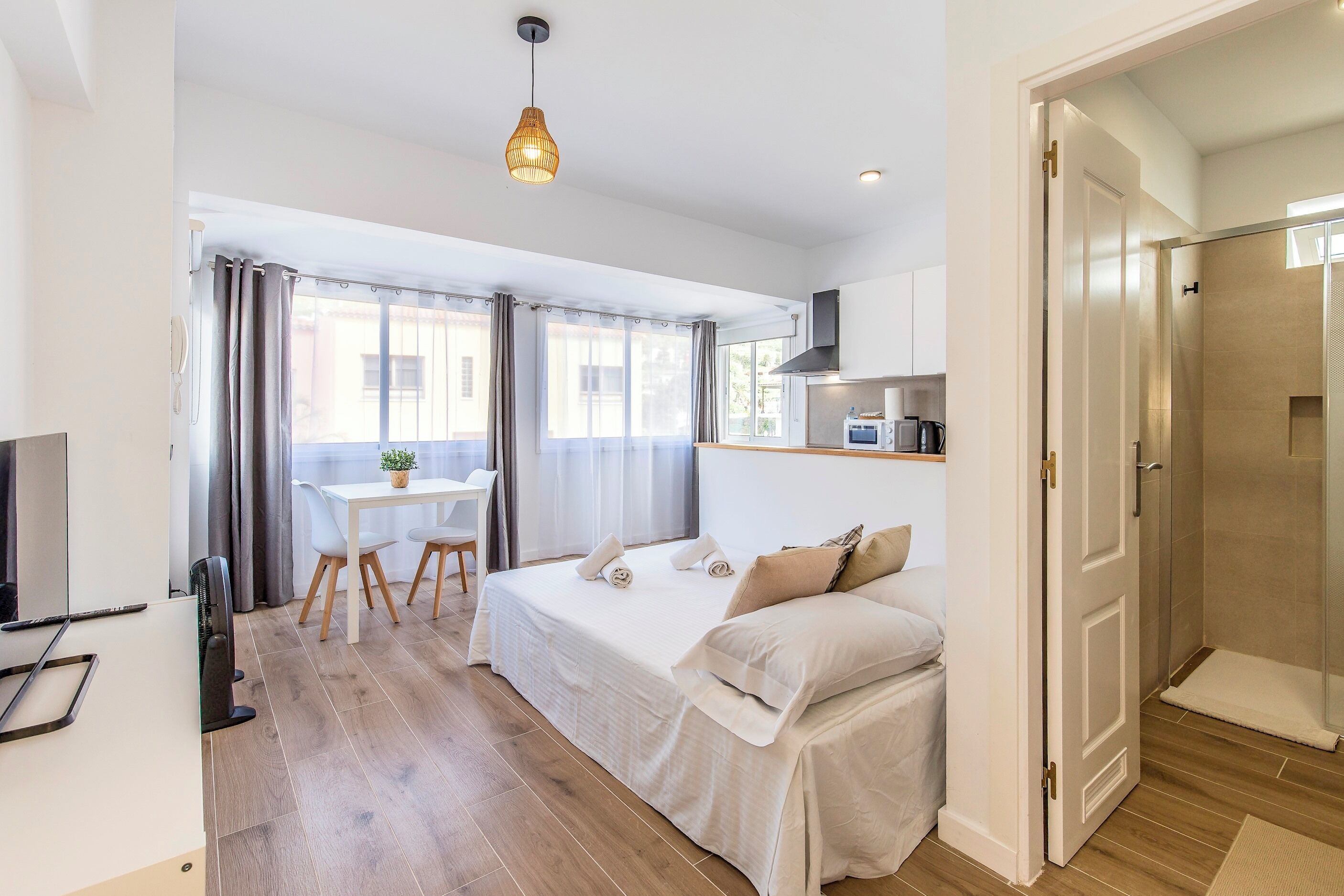 熨斗/熨衣板、WiFi、床单