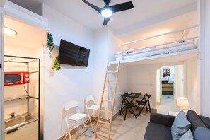 Interior - M (IRI70) Cozy Duplex in the Salamanca district (Madrid)