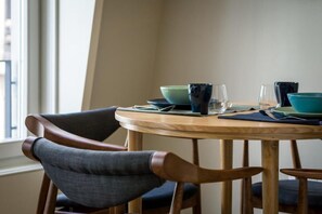 Family Apartment, City View | Dining - Porto República Apartments (Porto)