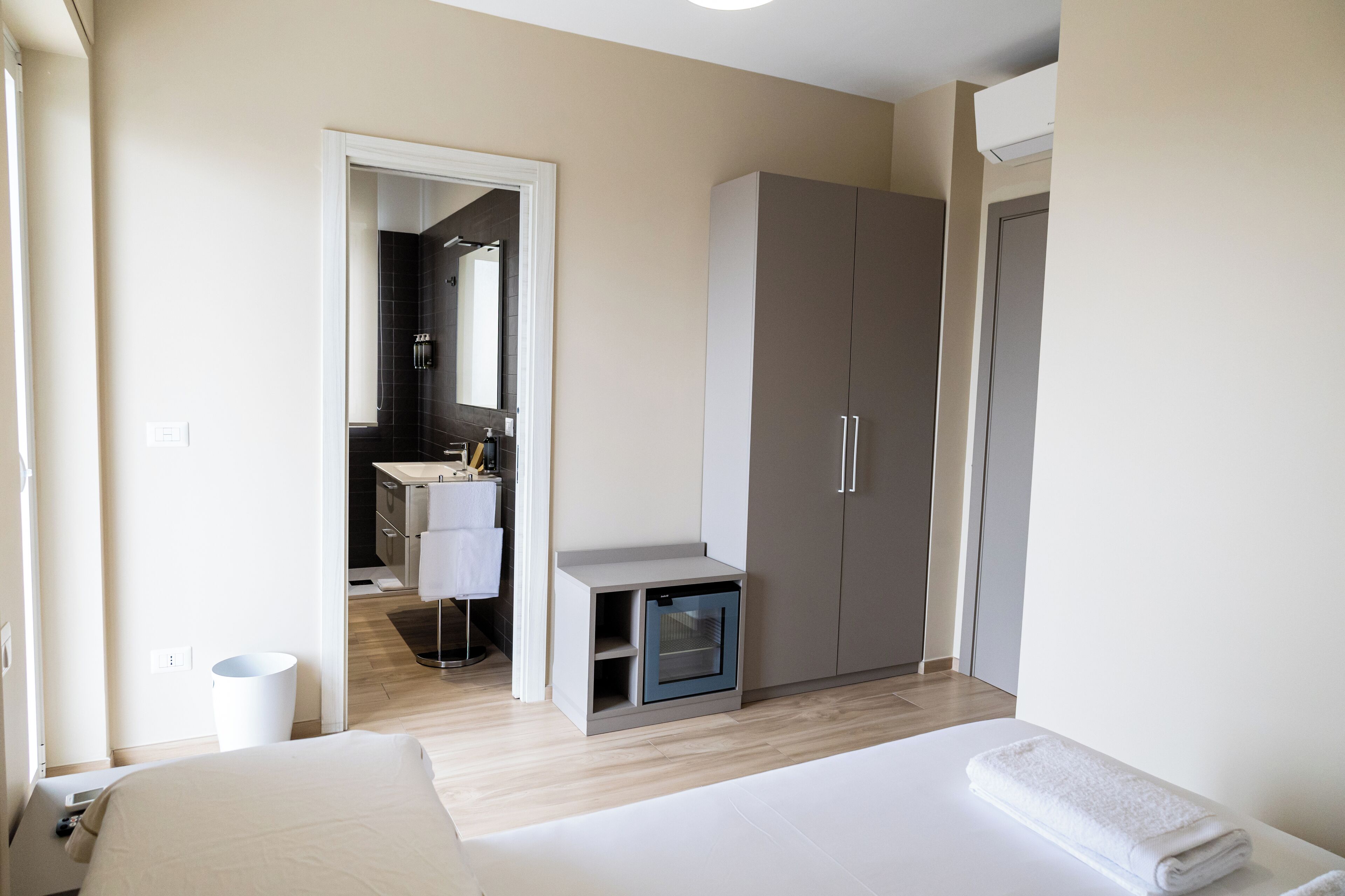 Double Room, Balcony | In-room safe, free WiFi